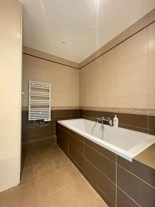 Spacious Marie Apartment