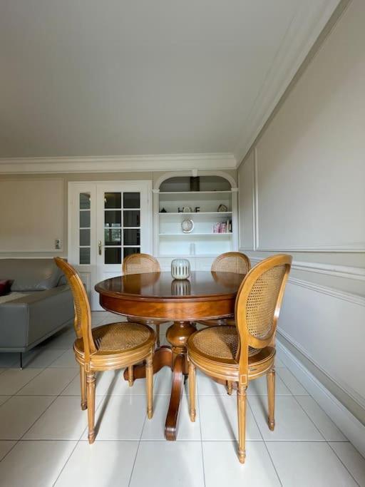 Spacious Marie * Serris